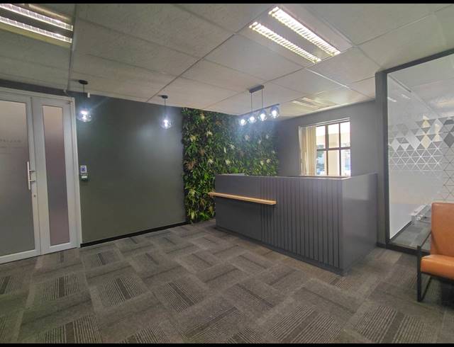 241M² OFFICE TO LET IN BRYANSTON